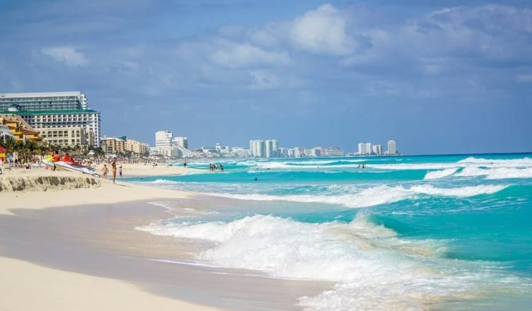 cancun-beaches-clean