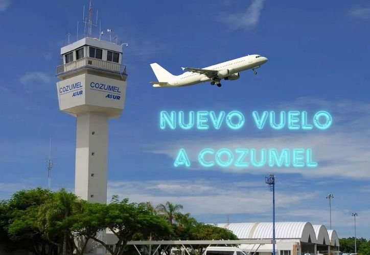 An airplane approaching for landing with the Cozumel airport control tower in the foreground and text 'NUEVO VUELO A COZUMEL' indicating a new flight to Cozumel.