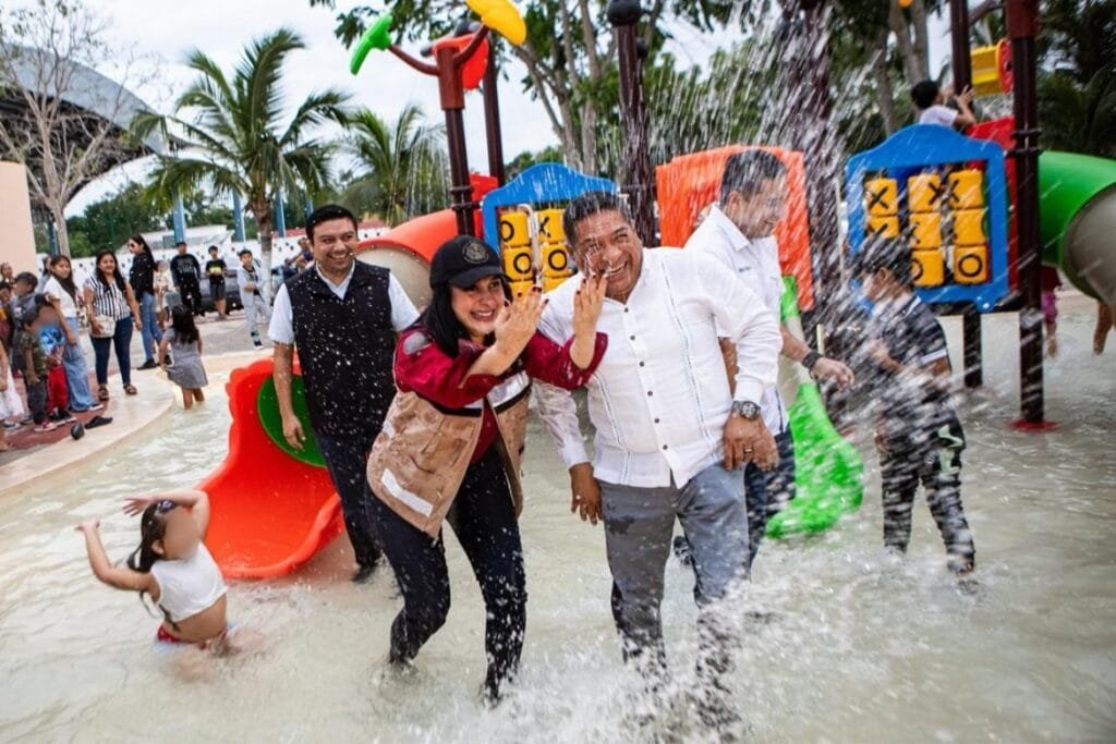 new civic plaza in puerto aventuras