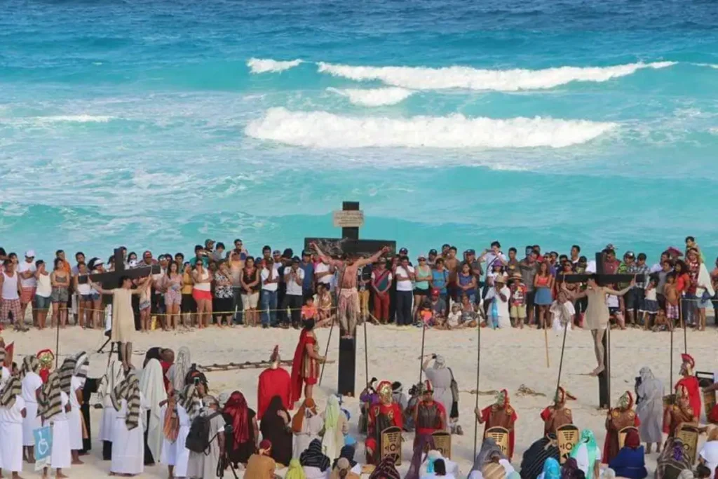 via crucis in cancun