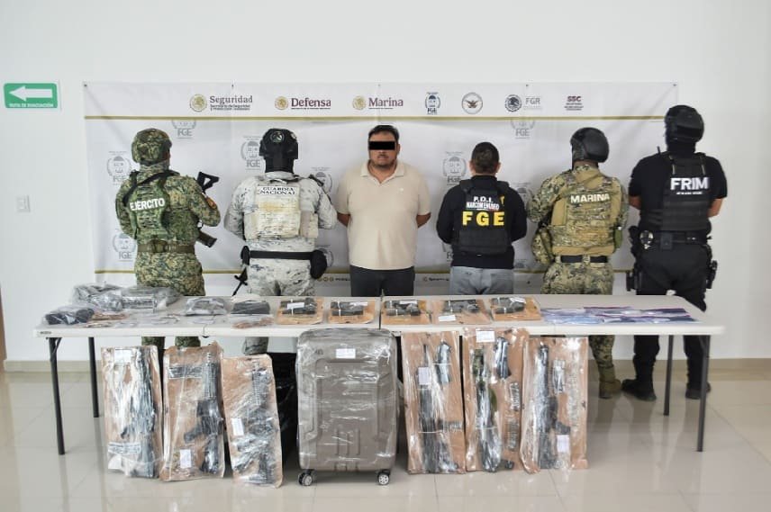 Ernesto Guadalupe 'N' captured with firearms in Cancún
