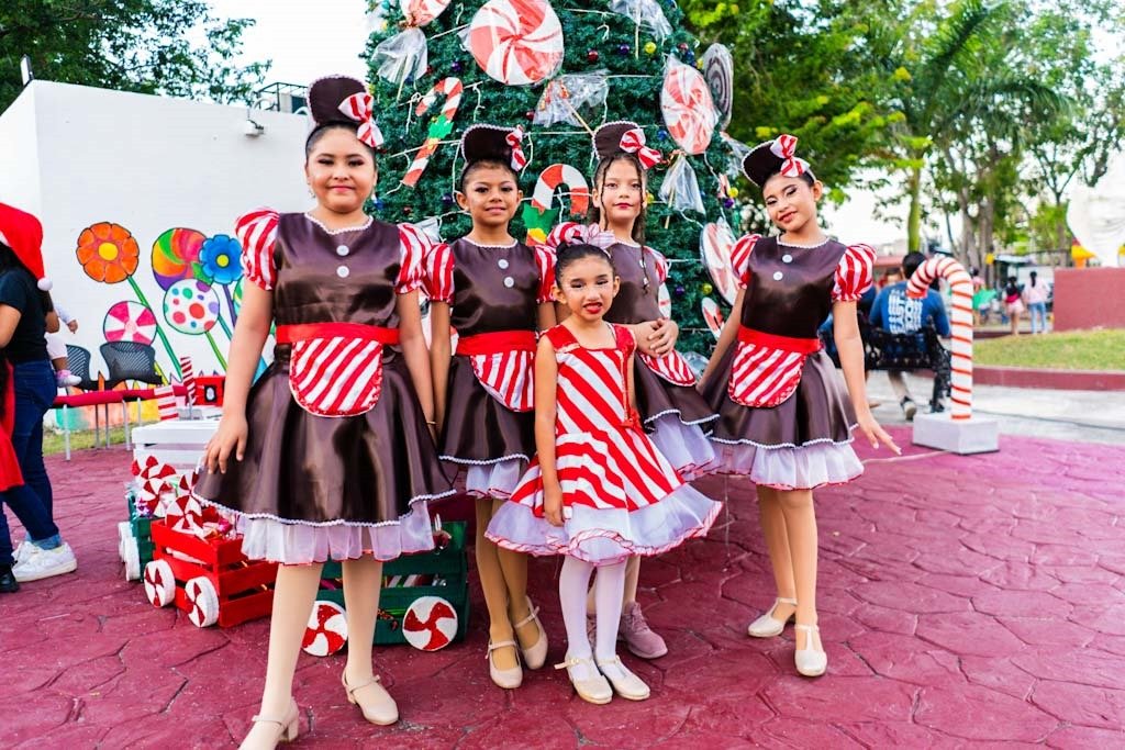 FPMC Christmas festival and community tree lighting in Cozumel