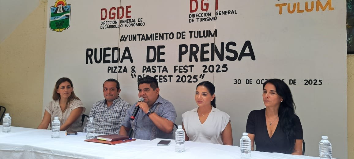A press conference announcing the Pizza & Pasta Festival 2025 in Tulum with officials and organizers seated at a table.$#$ CAPTION