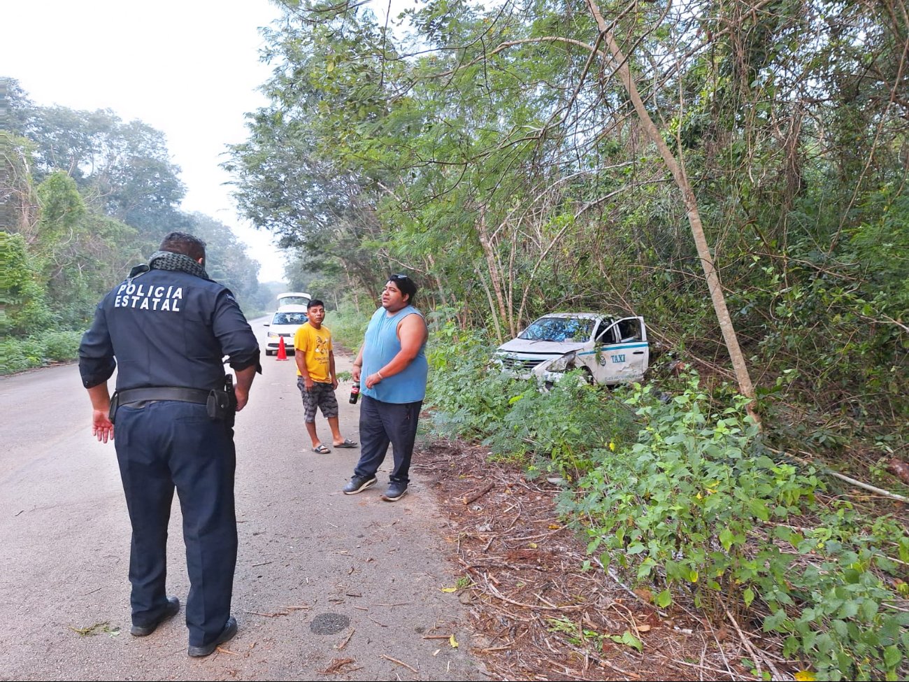 Wrecked taxi from Tulum's Tiburones union after accident on Dziuché–Tihosuco highway