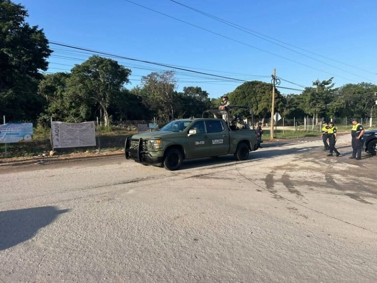Security forces deployed in Cancún following violent incidents during Christmas.