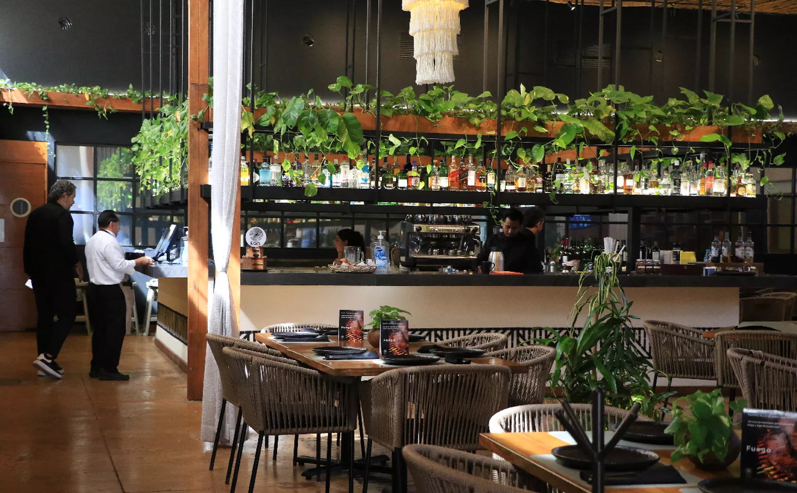 Cancún restaurant holiday dining scene