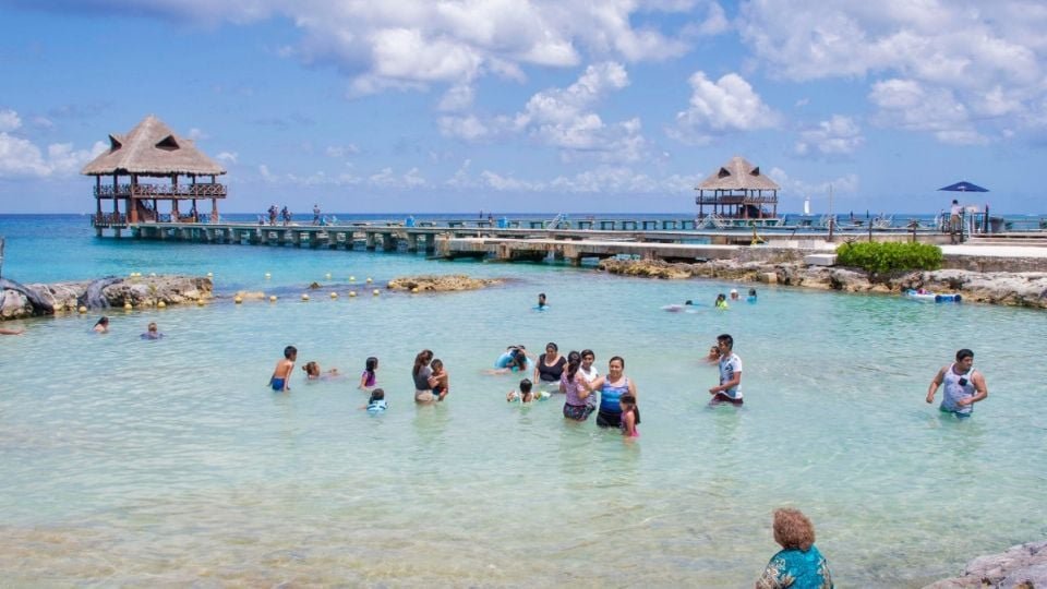 Chankanaab and Punta Sur parks in Cozumel during winter season