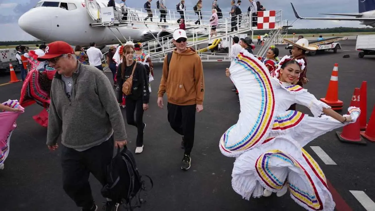 Cozumel welcomes its first direct flight from Calgary operated by WestJet