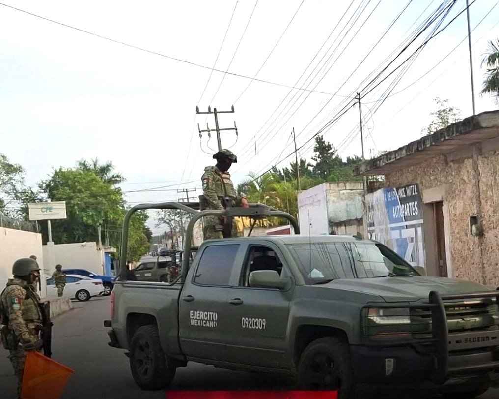 Efrén 'El Conejo' Alamilla during federal operation in Tizimín