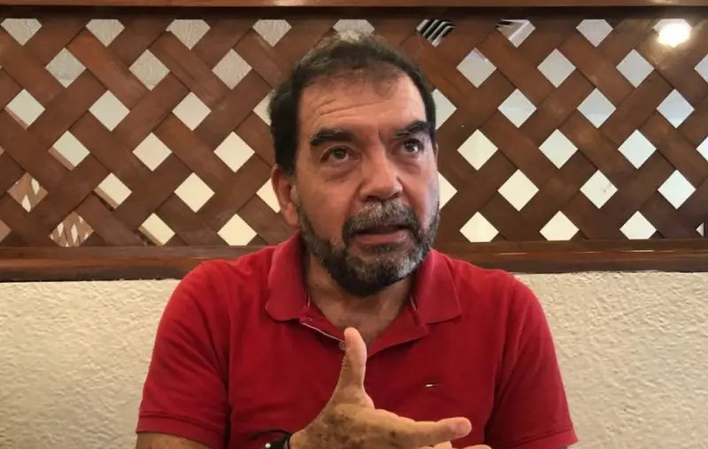 Federal Deputy Humberto Aldana Navarro discusses pet body disposal reforms