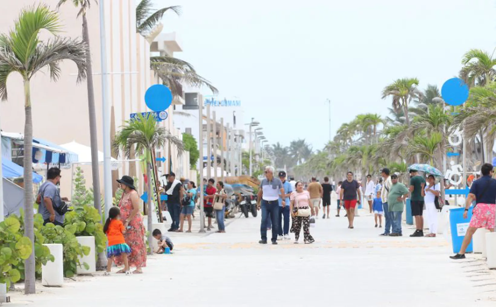 Foreign tourists visiting Progreso port in Yucatan
