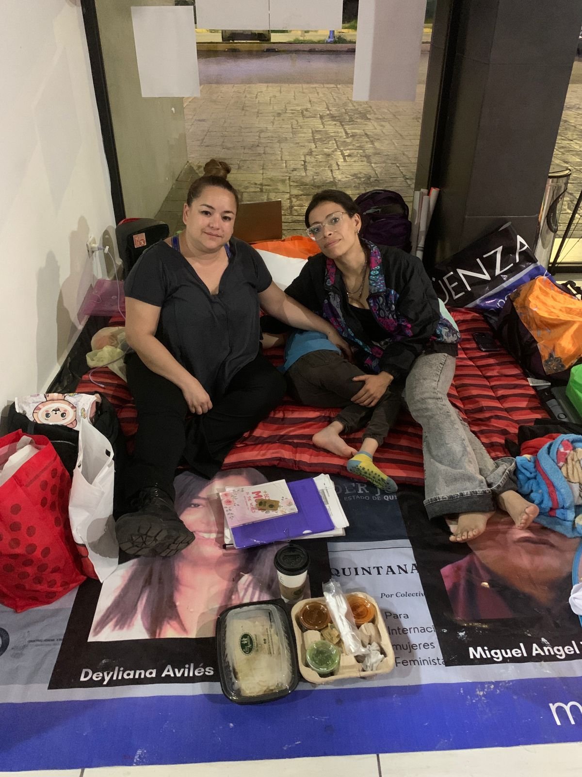 Grisell Balderas during her sit-in at the Women's Justice Center in Playa del Carmen