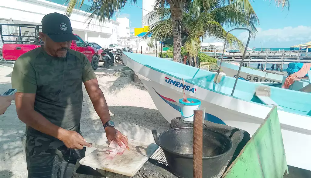 Fishermen in Puerto Juárez facing crisis due to insecurity and fishing bans