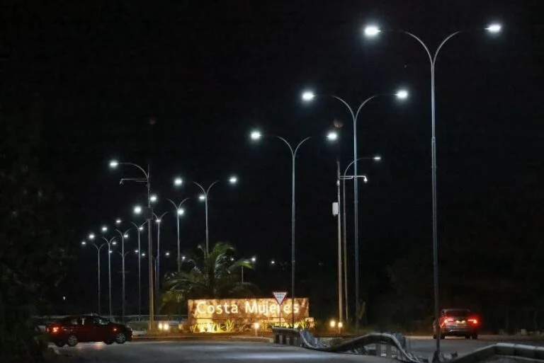 Illustration of Mexico's Supreme Court ruling on public lighting fees