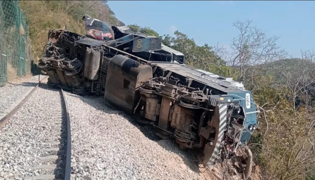 The Isthmus Peoples Assembly accuses the Mexican Navy of responsibility for the Interoceanic Train derailment.