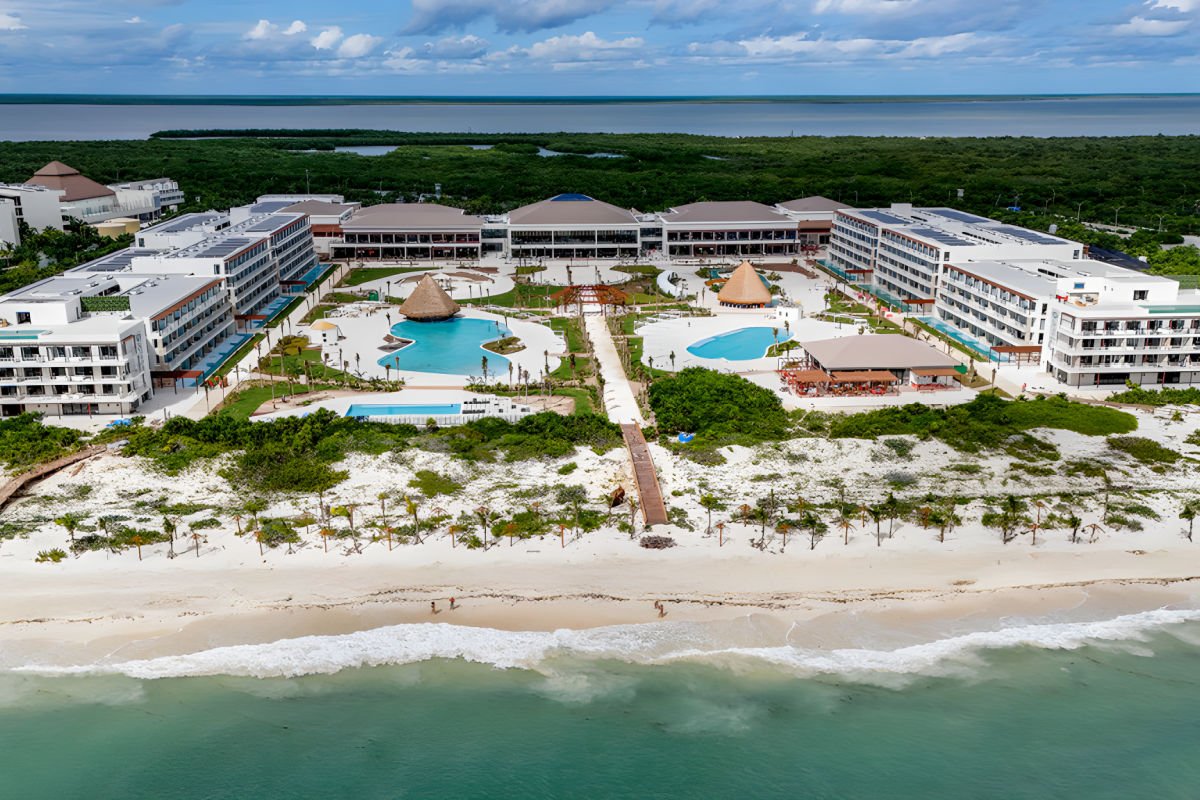 Ocean Allure Costa Mujeres adults-only all-inclusive resort exterior