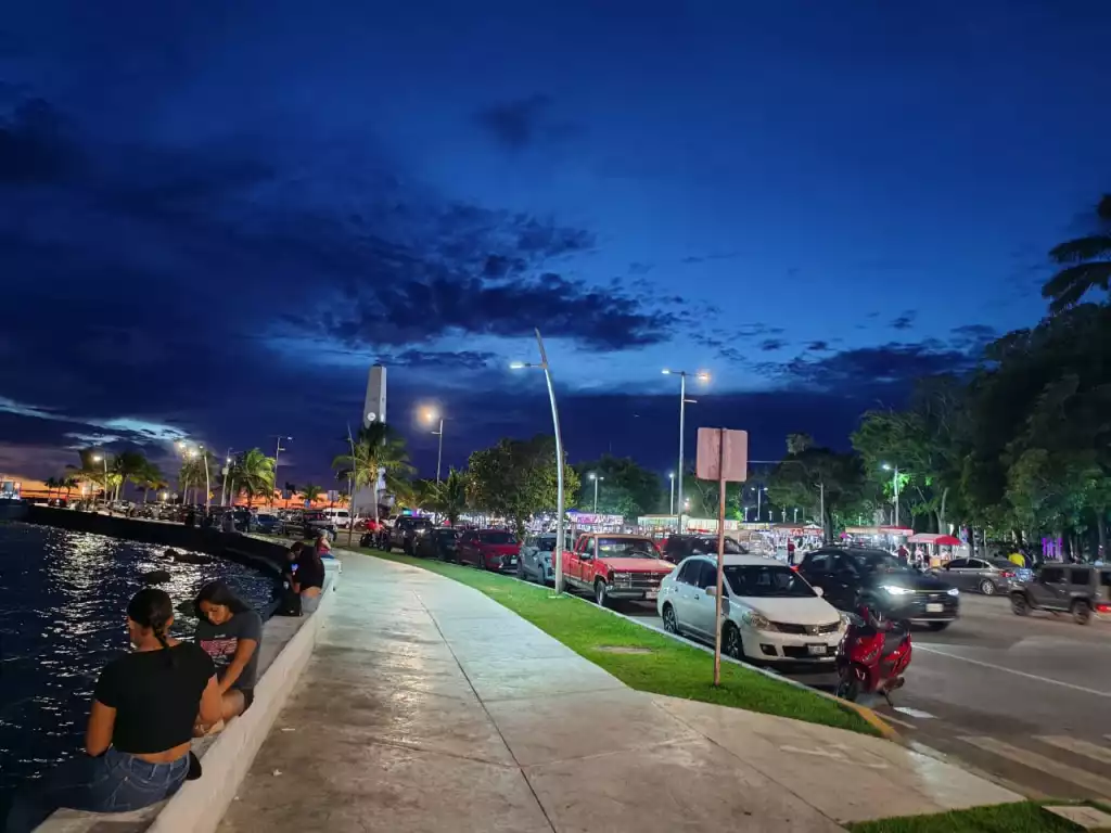 Parking attendant intervenes to save adolescent from alleged assault in Chetumal