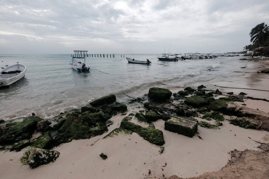 Aerial view showing coastal erosion affecting the beach and nautical sector in Playa del Carmen