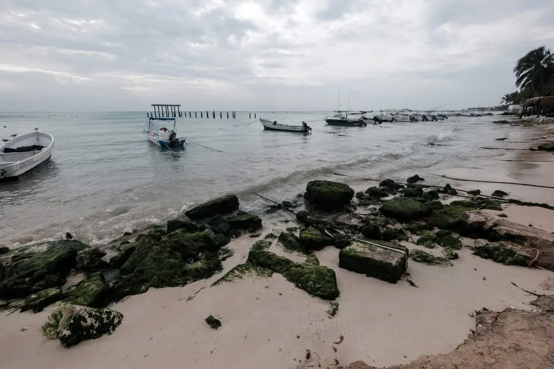 Aerial view showing coastal erosion affecting the beach and nautical sector in Playa del Carmen