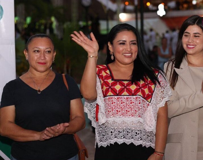 New LED lighting in Puerto Morelos historic district