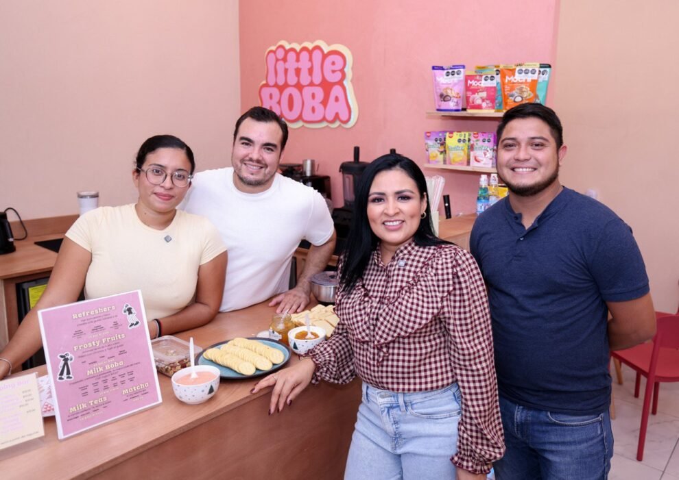 Puerto Morelos Mayor Blanca Merari Tziu Muñoz speaking at the inauguration of Little Boba café