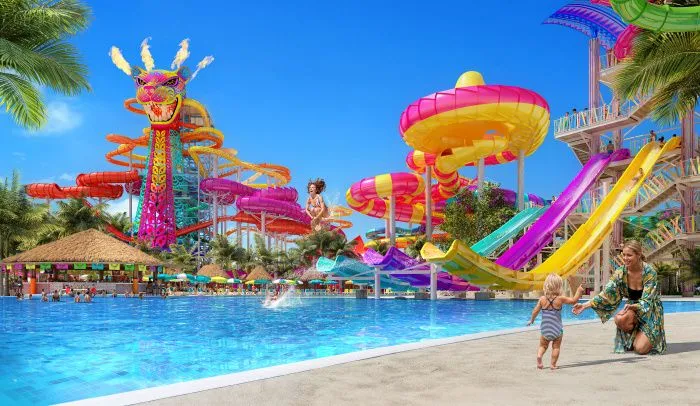 Royal Caribbean Mexico president Ari Adler discussing Mahahual pier project with community