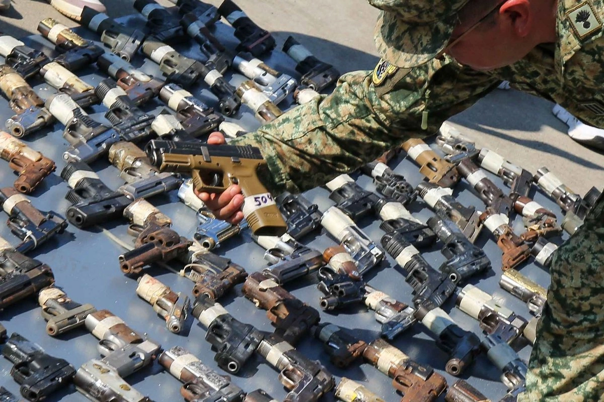 Seized firearms in Mexico showing weapons that cannot be traced to original buyers