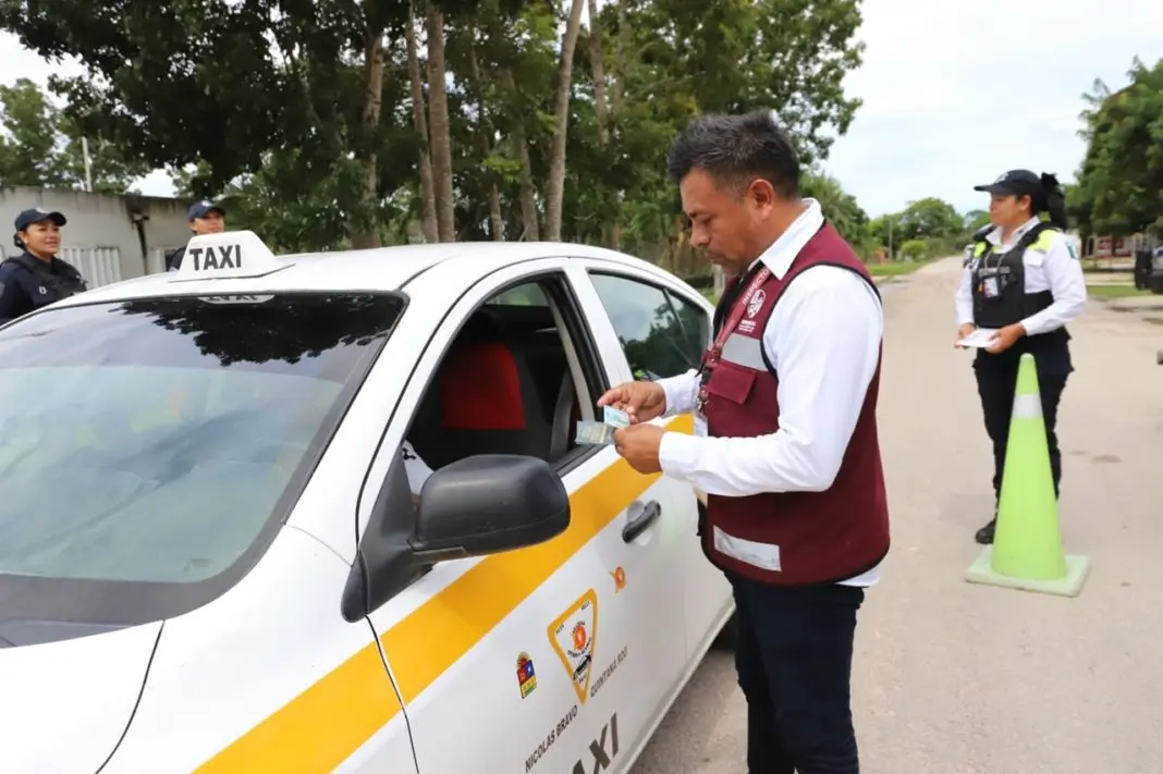 Taxi drivers protesting fare increases in Chetumal Quintana Roo
