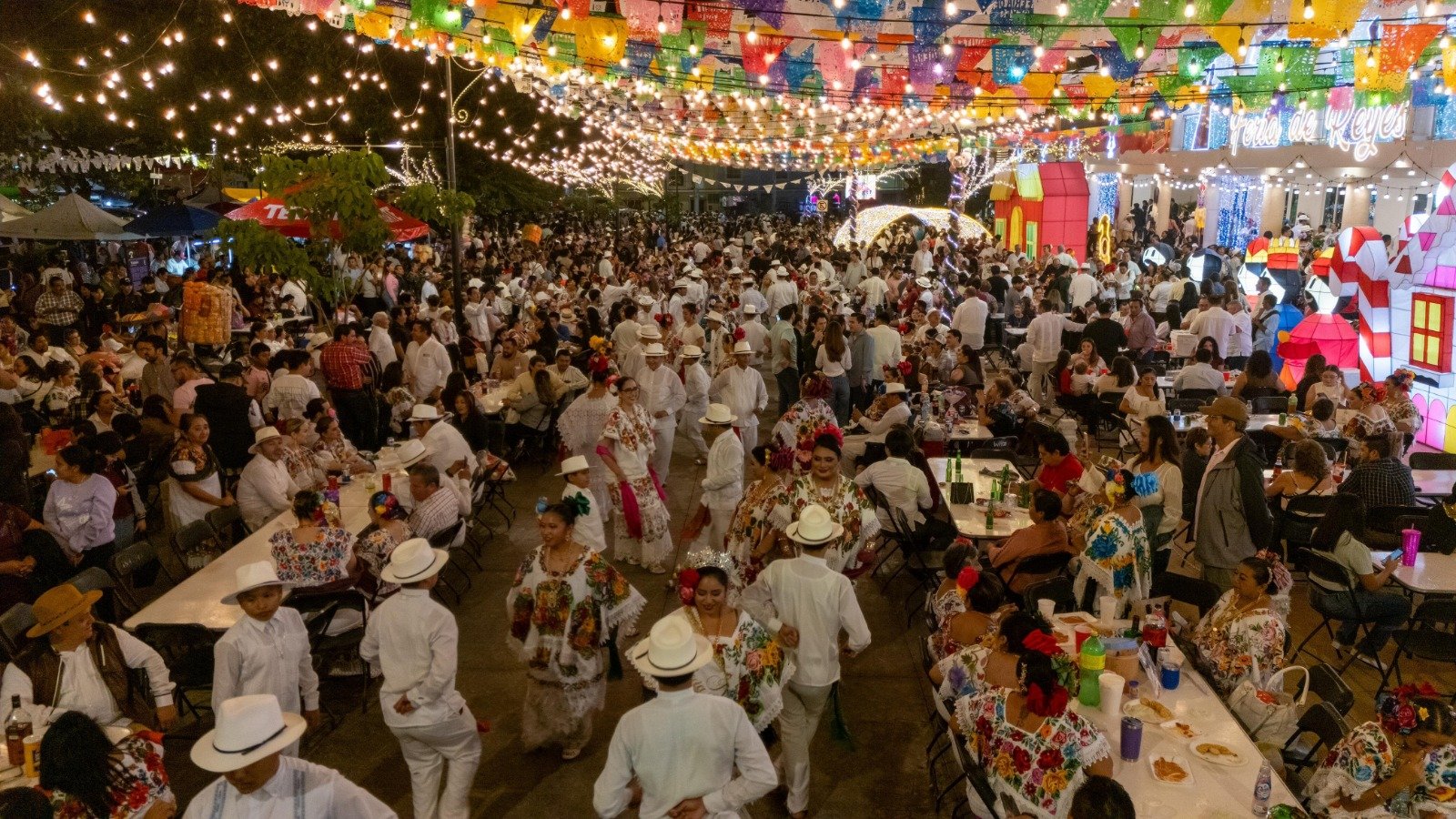 Traditional dawn ceremony marking the start of Tizimín's Reyes Fair 2026