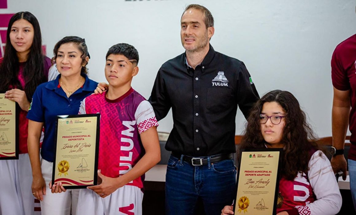 Tulum Municipal Sports Prize 2025 ceremony with athletes and officials