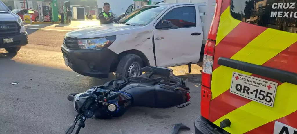 Emergency responders at the scene of a traffic collision in Tulum