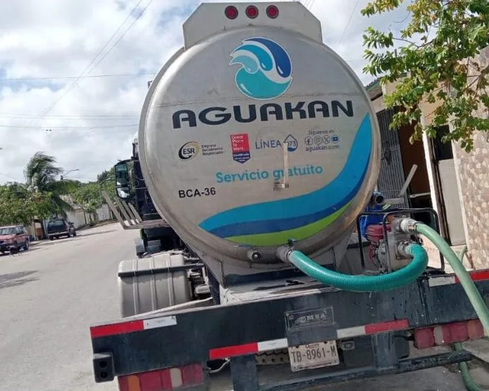 Illustration of water service in Mexico under new regulations