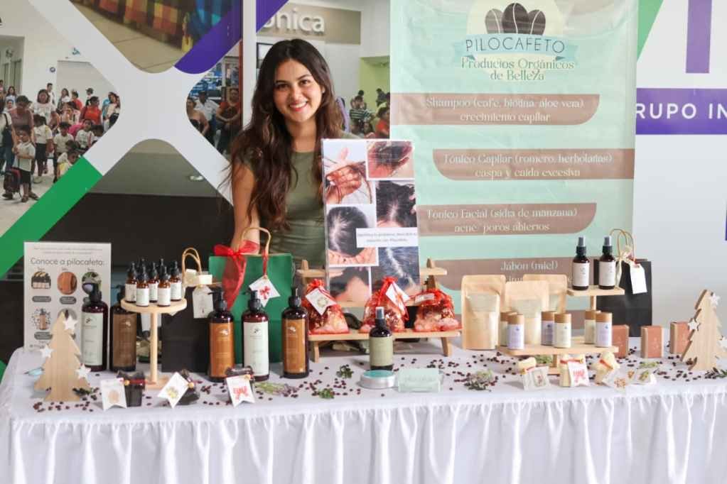 Women participating in economic empowerment activities in Quintana Roo