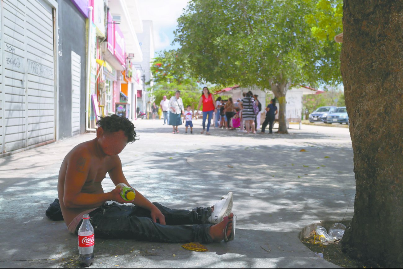 Infographic showing 82 of every 100 suicide attempts in Quintana Roo are linked to alcohol abuse