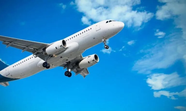 An airplane flying over Mexican territory