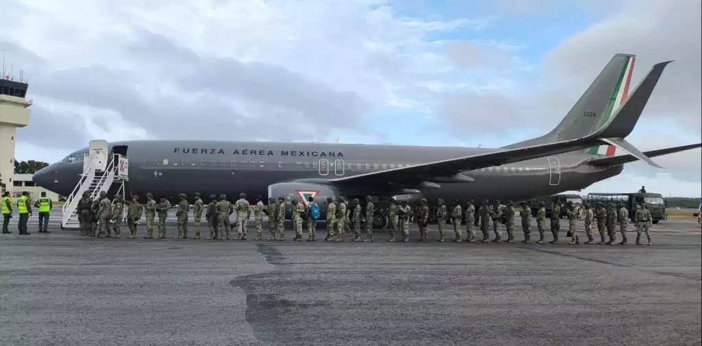 Mexican soldiers from Campeche boarding flights for deployment to northern border