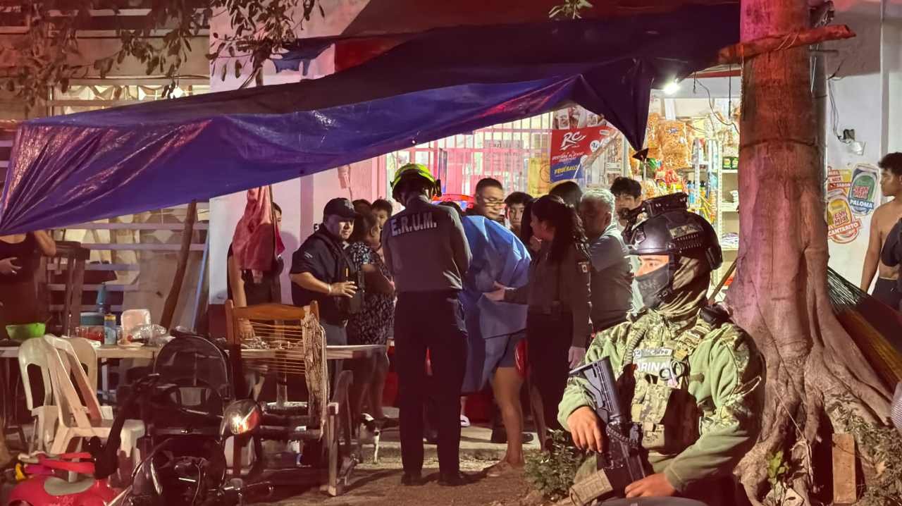 Scene of the armed attack and attempted arson at a grocery store in Cancún's Aloja neighborhood