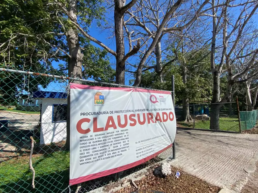 Security personnel at the closed wastewater treatment plant in Cancún's Region 237