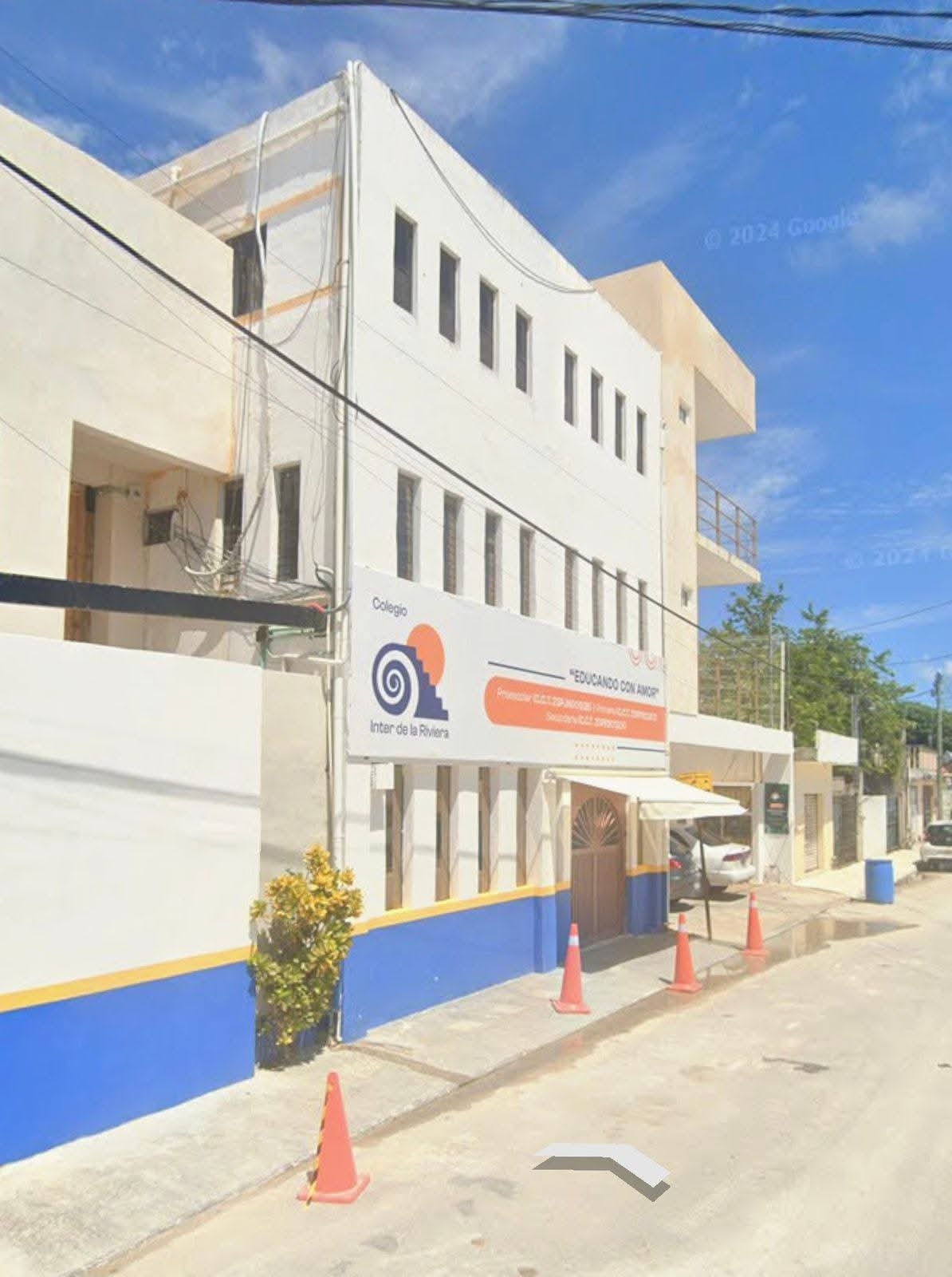 Exterior view of Colegio Inter de la Riviera in Tulum