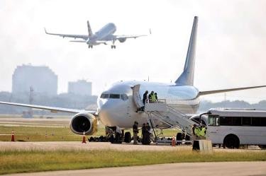 A graphic or photo representing the FAA alert for airlines over the Pacific Ocean and Gulf of California.