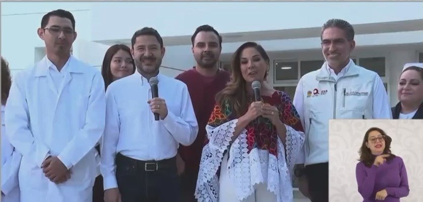 Governor Mara Lezama and ISSSTE Director Martí Batres inaugurate the new Family Medicine Unit in Playa del Carmen.