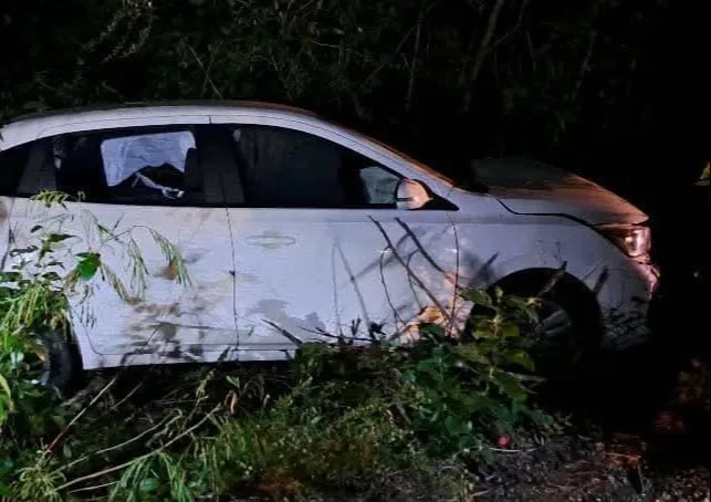 One of the vehicles involved in the highway crash in José María Morelos