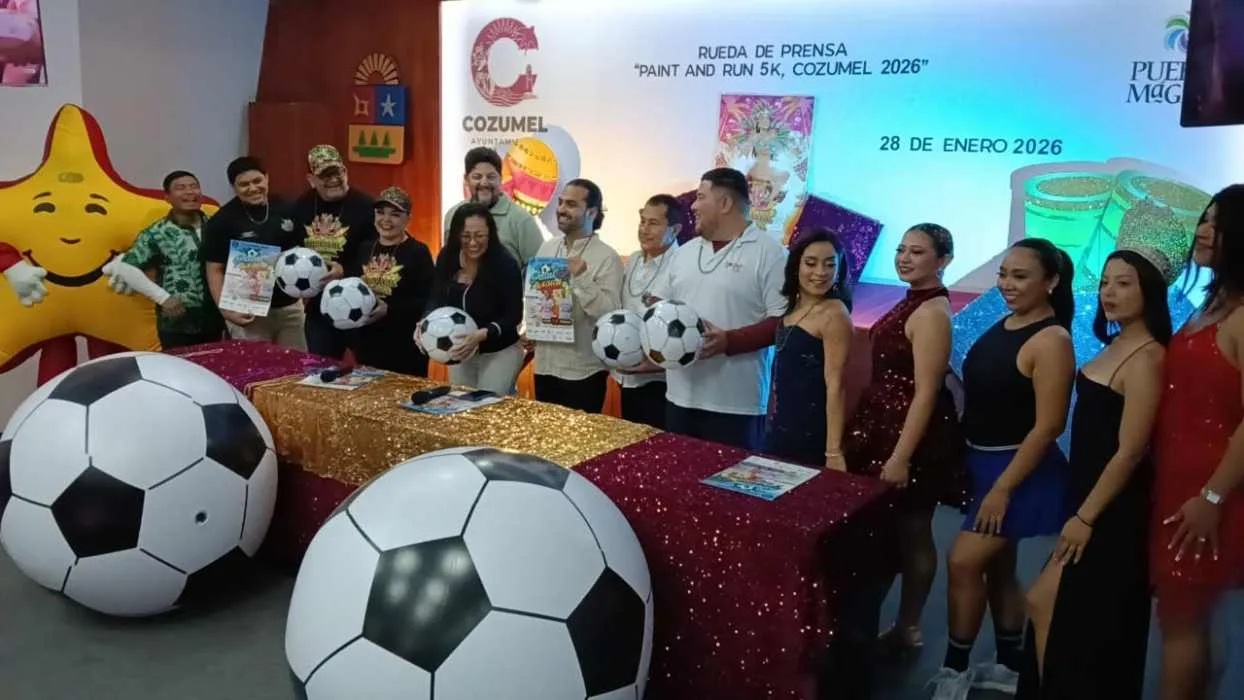 The official poster for the Paint and Run 5K race in Cozumel.