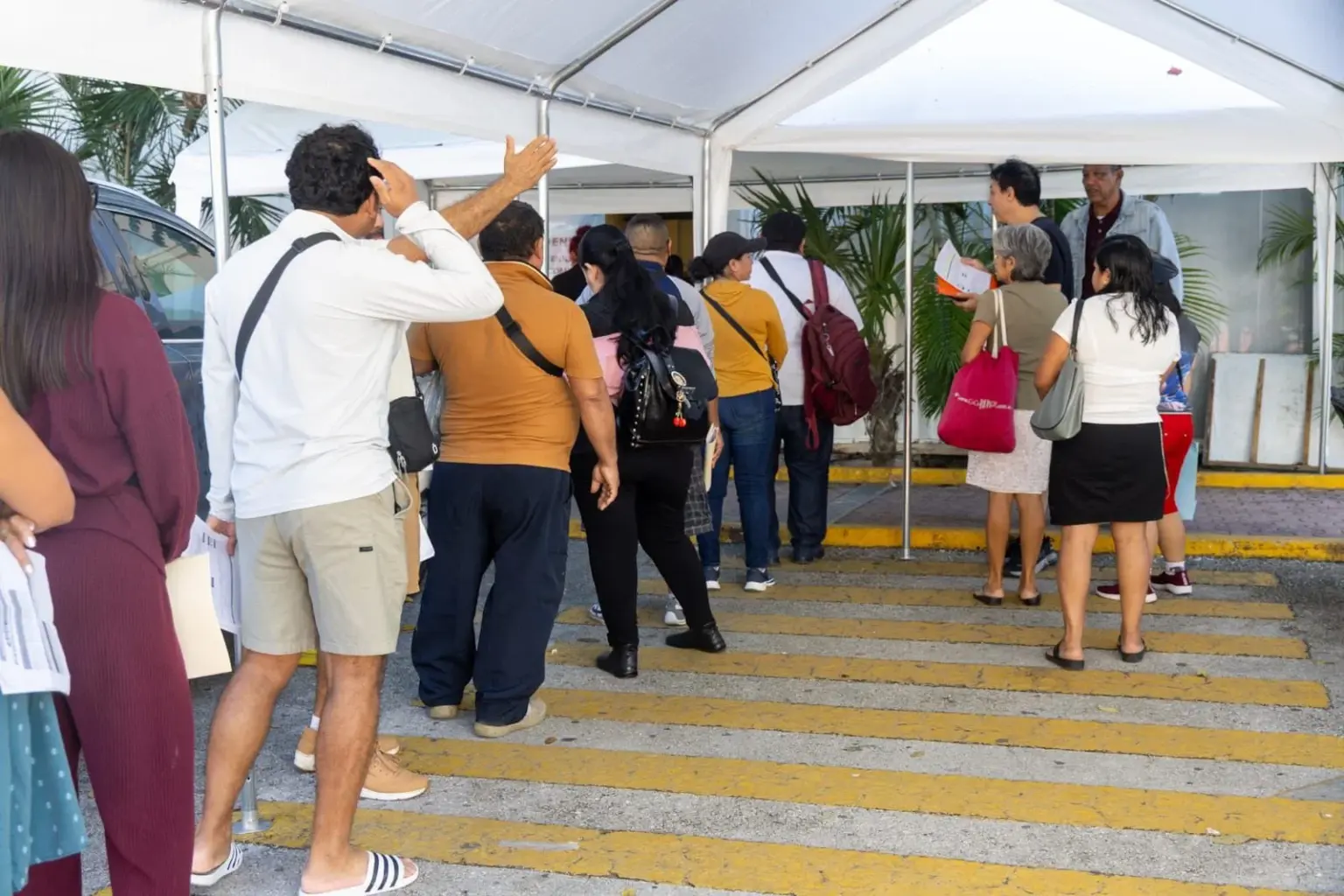 View of the Playa del Carmen Municipal Treasury offices with citizens processing transactions