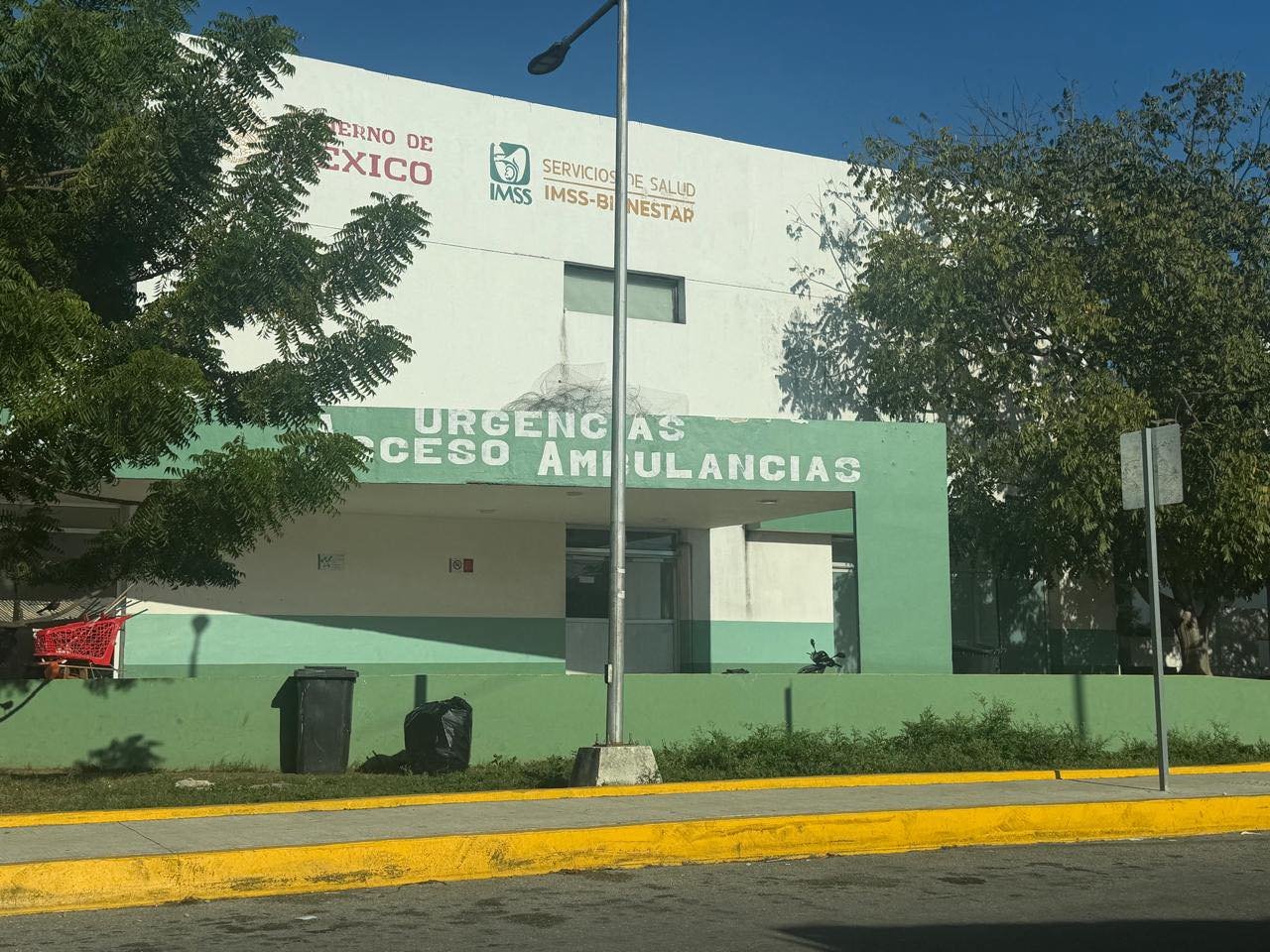 Police and emergency responders at a crime scene in Playa del Carmen