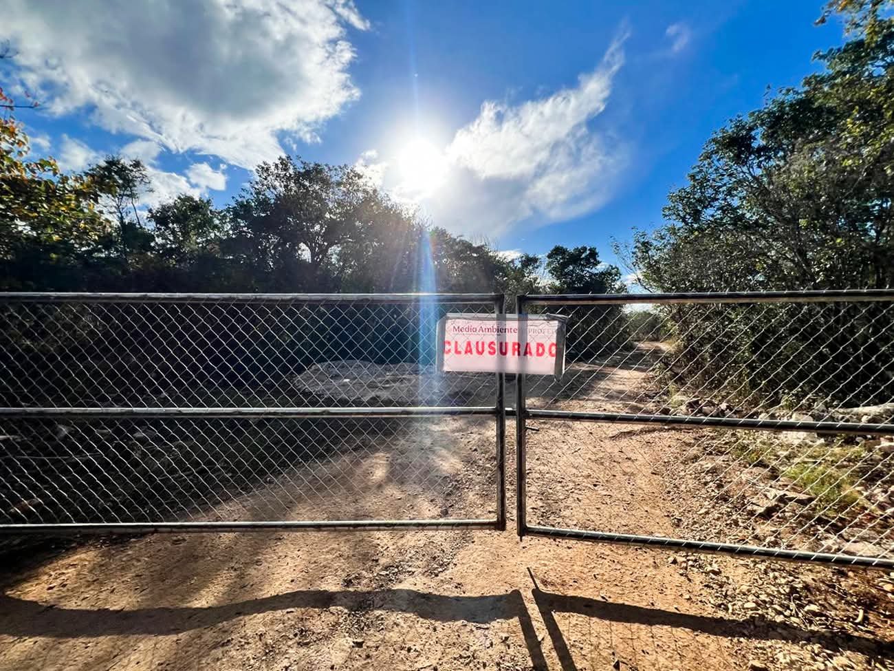 Profepa officials inspecting the closed property in Kinchil, Yucatán