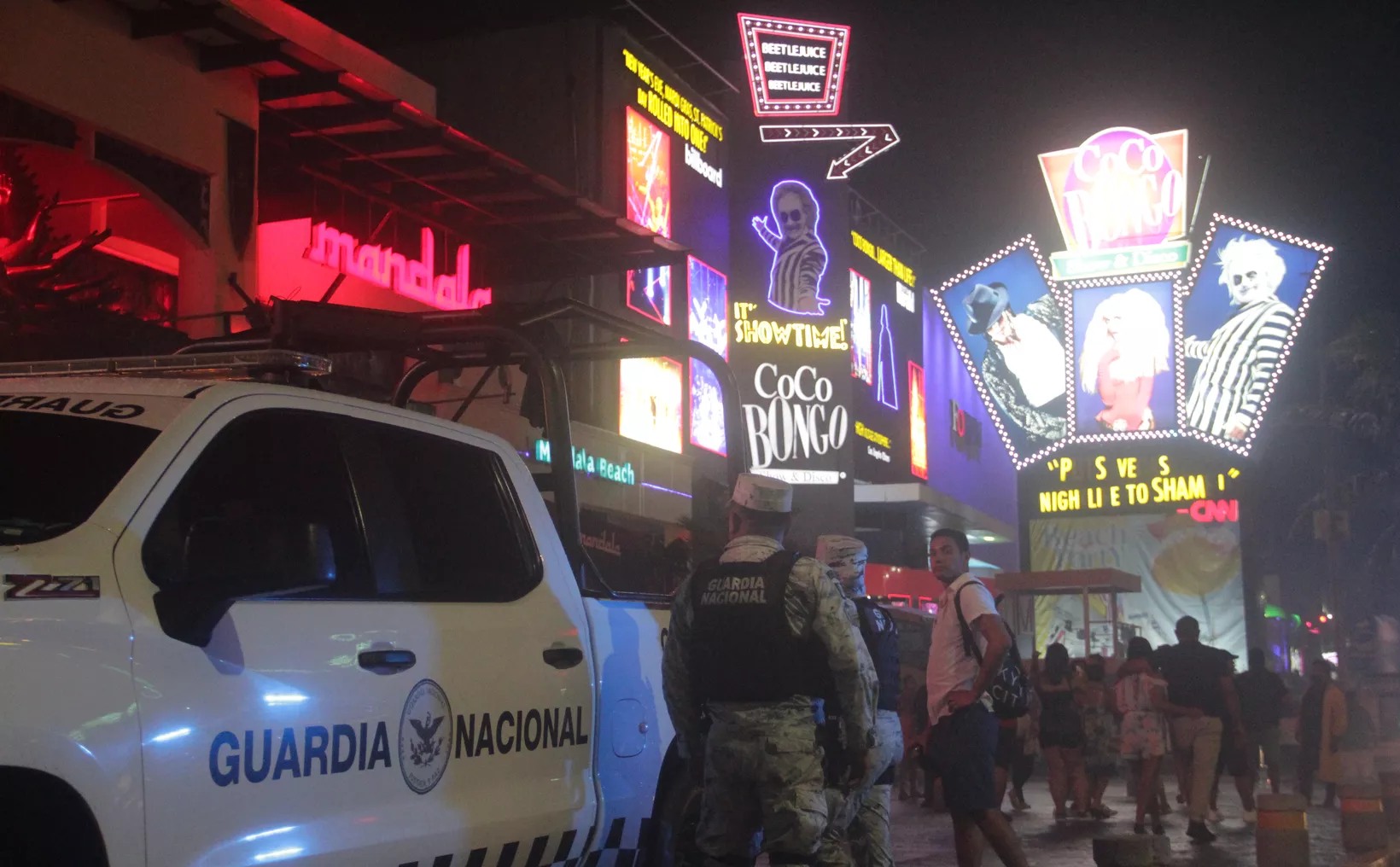 Security officials in Quintana Roo discussing measures to protect World Cup visitors from fraud