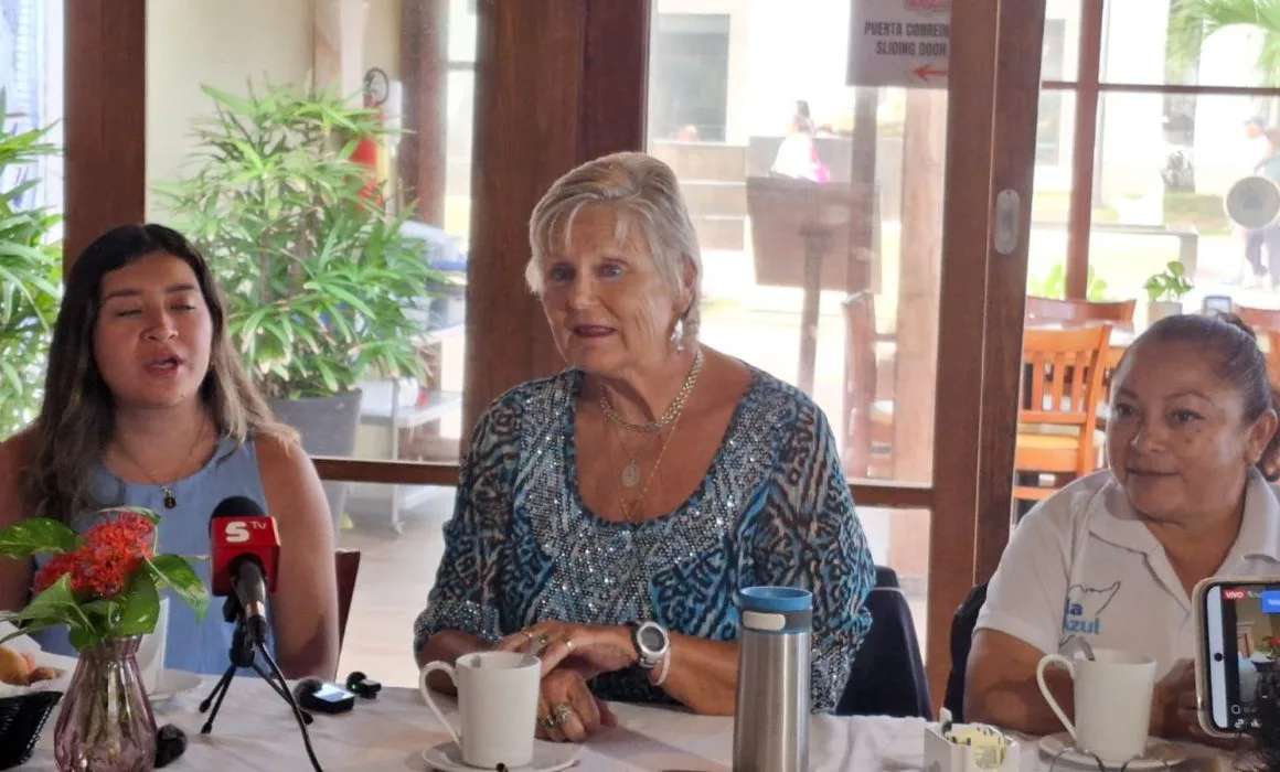 German swimmer Renate Herberger preparing for her 140-kilometer swim around Cozumel to defend coral reefs