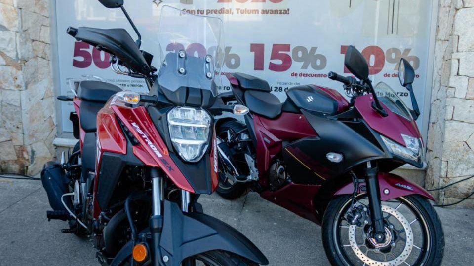 Illustration of a car and motorcycles representing Tulum's property tax raffle prizes