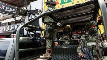 Illustration showing strained diplomatic relations between the United States and Mexico